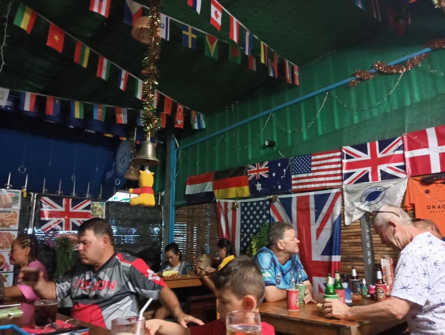 Noot'S Bar And Guesthouse Kanchanaburi Buitenkant foto