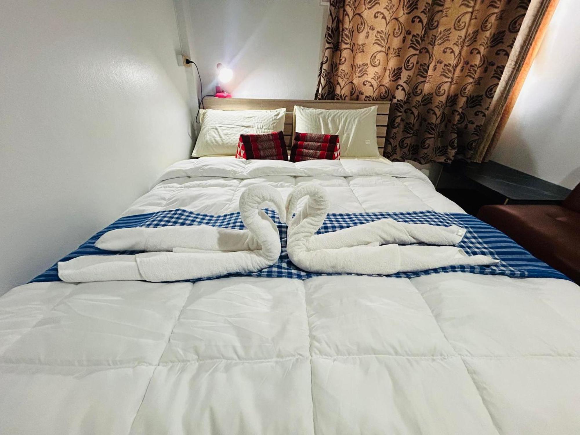 Noot'S Bar And Guesthouse Kanchanaburi Buitenkant foto