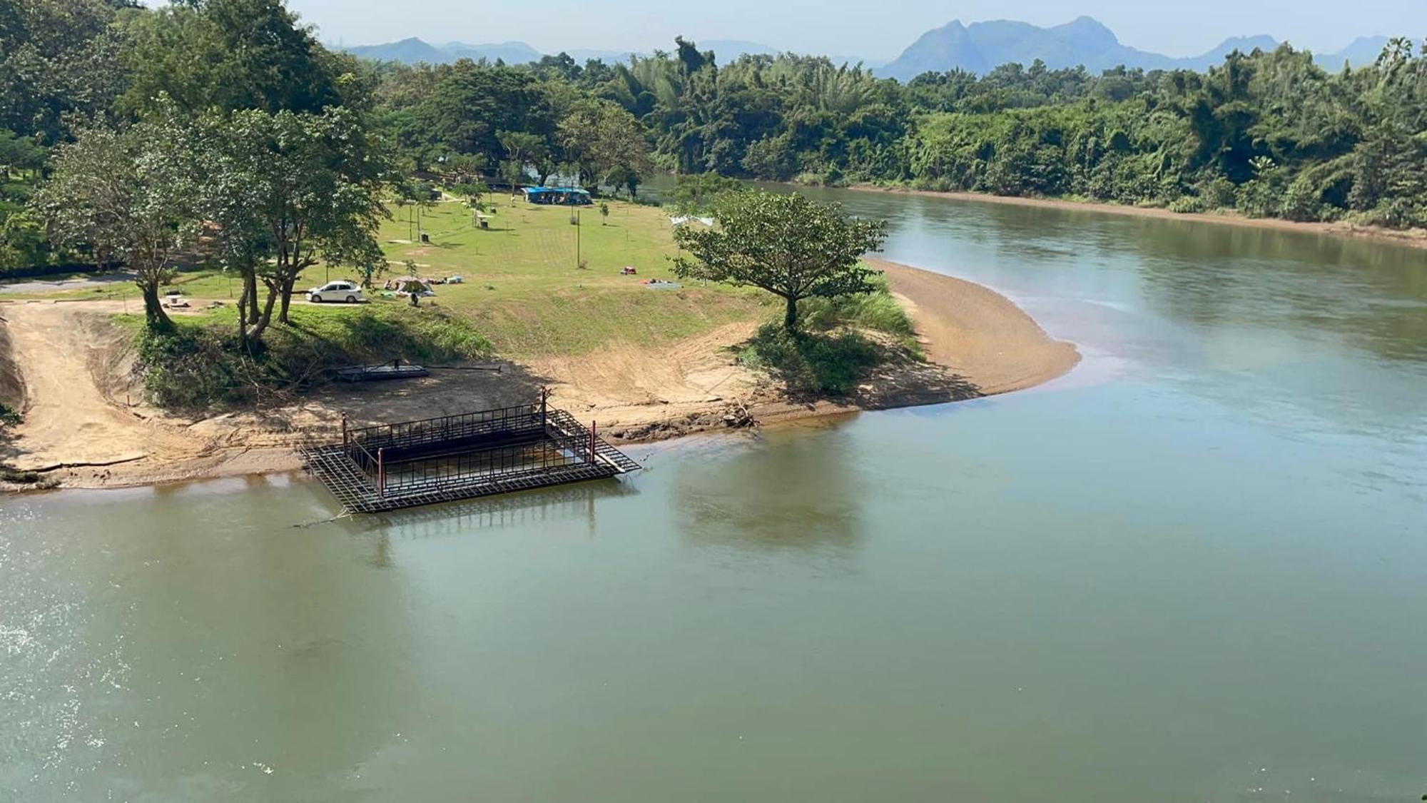 Noot'S Bar And Guesthouse Kanchanaburi Buitenkant foto